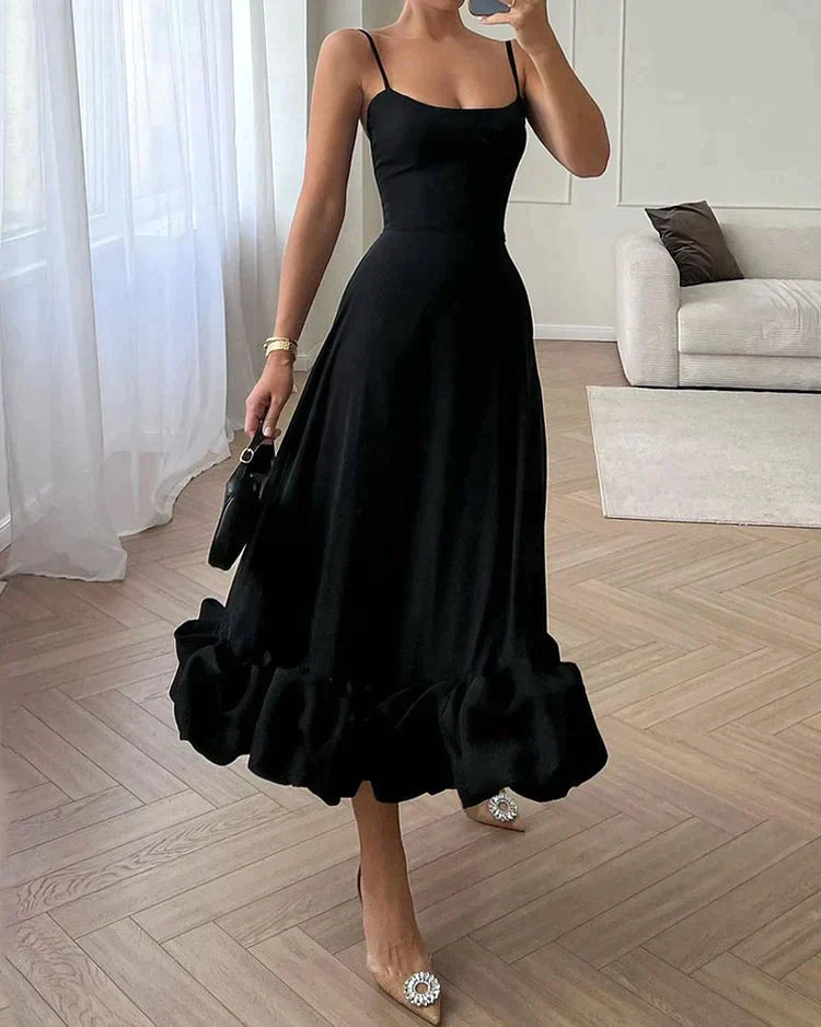 Elegante abito lungo con volant