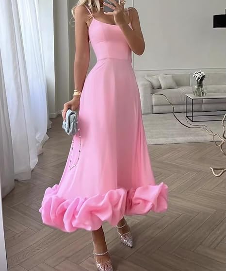 Elegante abito lungo con volant