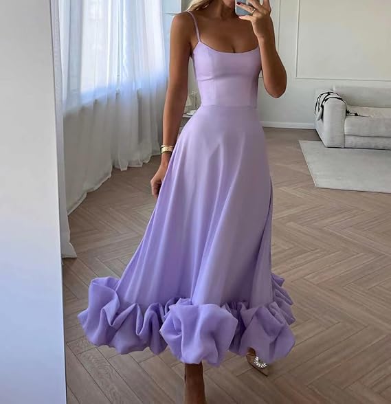 Elegante abito lungo con volant