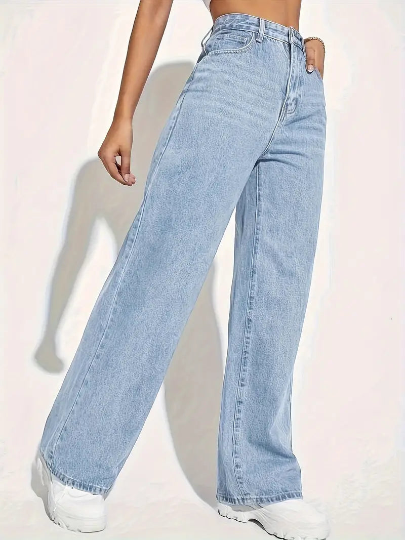 Jeans essenziali a vita alta